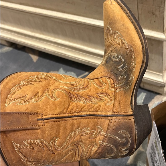Laredo Tan Leather Cowboy Boots - Picture 6 of 10